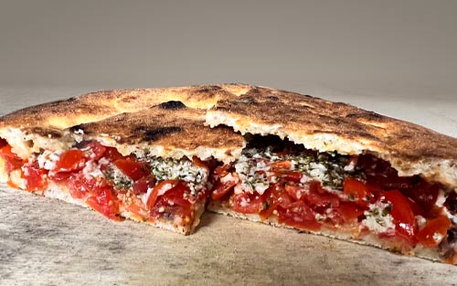 Cabbucio Cunzato (Panino con l’impasto della pizza)