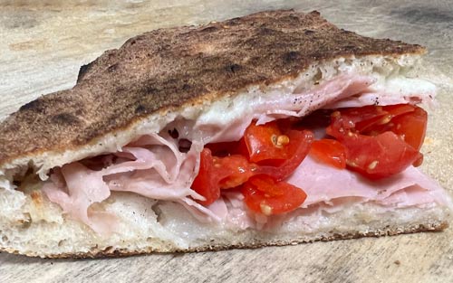 Cabbucio Trapanese (Panino con l’impasto della pizza)